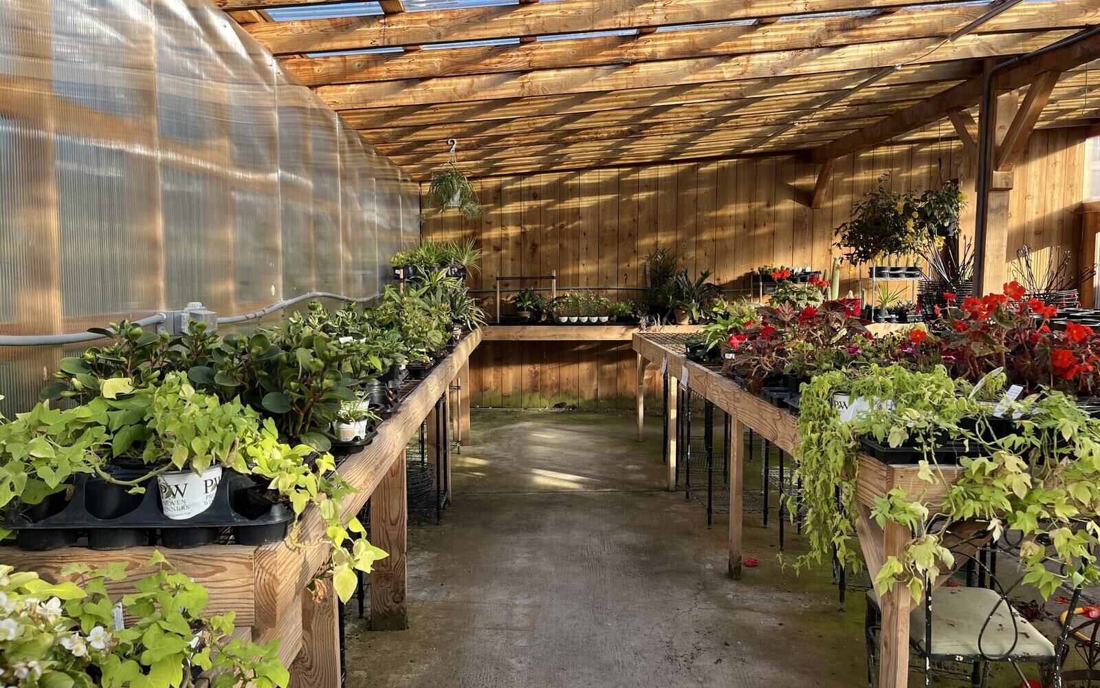 Greenhouse retail POS: checkout at the bench, in the yard, and in the spring rush